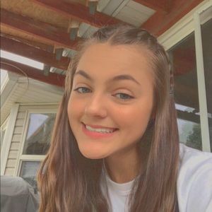 Meet your Posher, Hailey